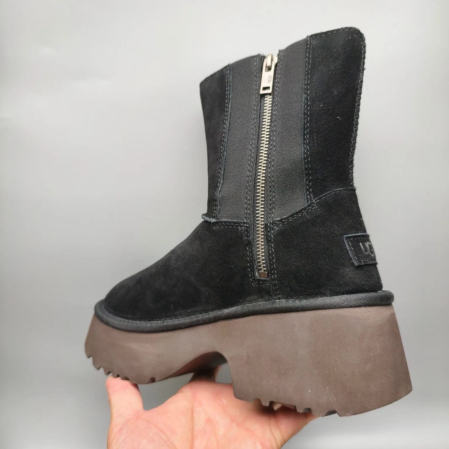 💰600 UGG sheepskin all-in-one snow boots 8313 Thick sole wedge casual women's boots Color: maroon black walnut Matching size: 35-40
